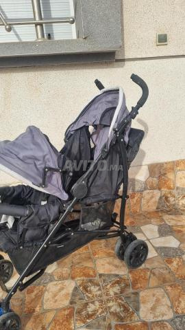 عربة أطفال مزدوجة