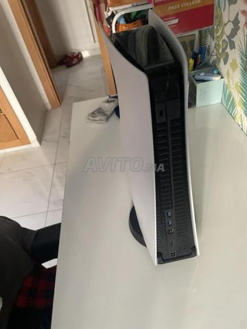 بلاي ستيشن 5 بحالة ممتازة - 2