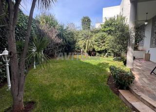 بيع فيلا 12 غرفة بمساحة 616 متر مربع في الدار البيضاء