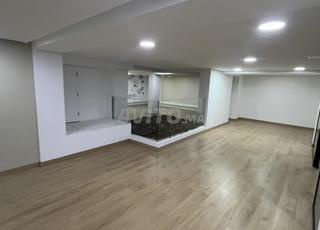 محل للإيجار راسين