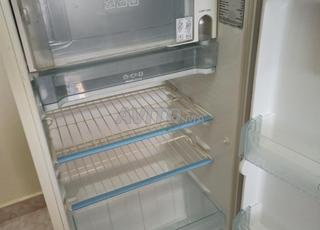 Réfrigérateur à vendre, marque LG, en bon état