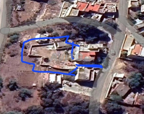 أرض للبيع – 552 م² | أحمار (منطقة فيلات) - 2