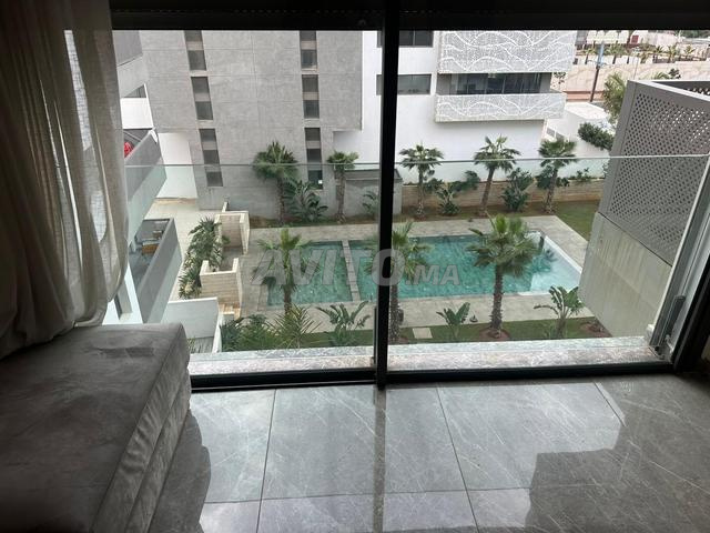 À louer appartement 2 ch vide à CFC,avec piscine