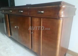 Table buffet en bois avec placards de rangement