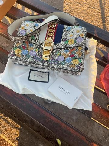 Gucci sylvie flap