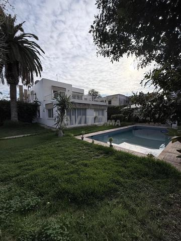 Villa de 1035m² à vendre - OLM Souissi - 2