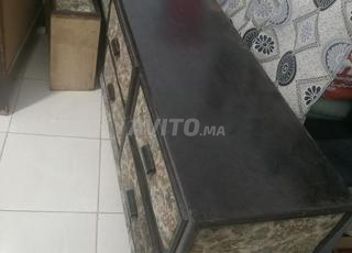 Coiffeuse encore propre, bienvenue à celui qui la veut