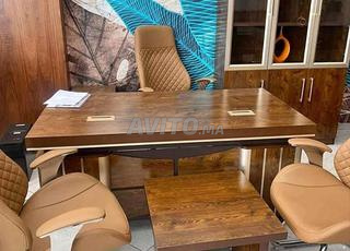 🪑📦 مكاتب، كراسي، طاولات اجتماعات