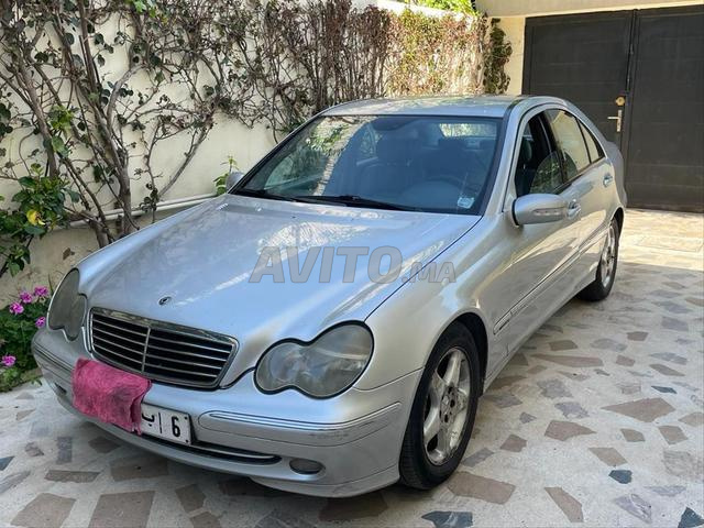 MERCEDES C220 1ère Main