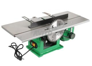 Scie sur table pour le travail du bois