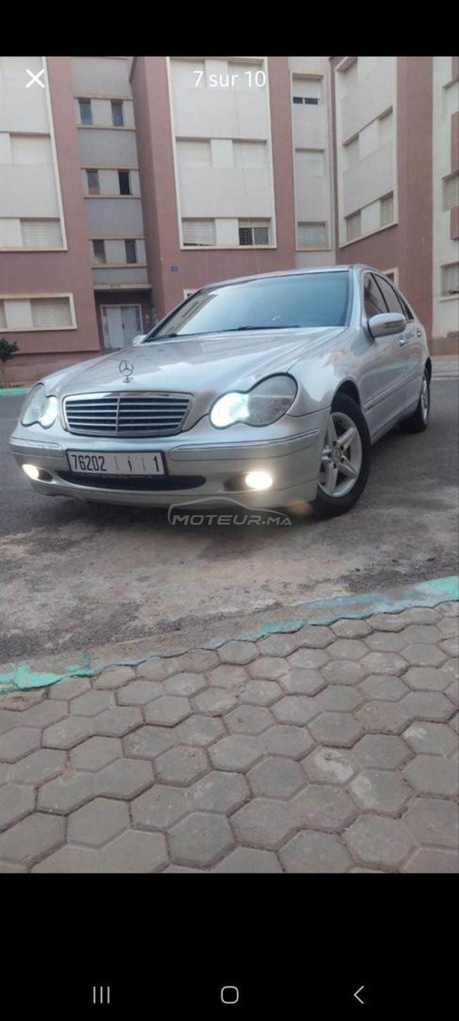 Mercedes-Benz 220 Diesel Automatique 2001 à Ahfir