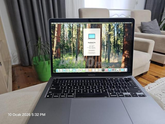 MacBook Pro M2 13”(2022)16GB/512GB État comme neuf