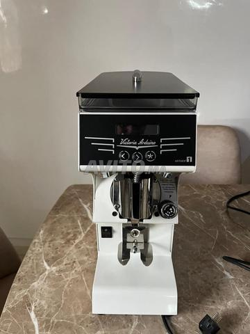 مطحنة قهوة احترافية Victoria Arduino