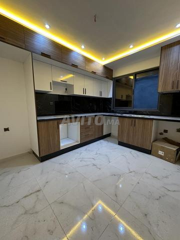 Appartement seul à l'étage, juste vous, deux voisins, 3 pièces, Lavallon