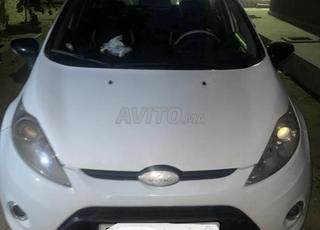 سيارة مستعملة بحالة جيدة