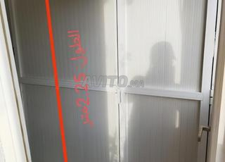 باب فاصل كبير للدش من الألومنيوم