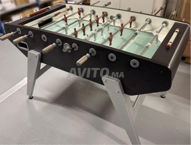 طاولة كرة قدم مستعملة بحالة جيدة جدا