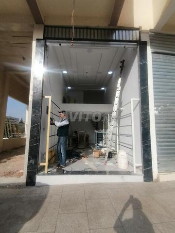 محل تجاري للكراء بالشارع الرئيسي قرب حي جامعي