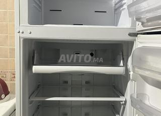 Réfrigérateur indesit à vapeur, fonctionne bien