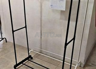 Cintre de haute qualité avec livraison gratuite