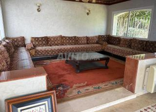 صالون مغربي 3 أرائك بطول 4 أمتار لكل منها