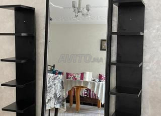 أرفف مع مرآة للبيع