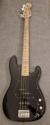 جيتار باس كهربائي 4 أوتار Fender