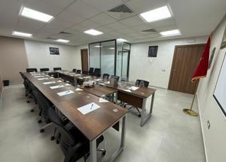 Plateaux de bureaux à vendre