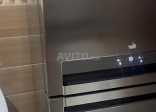 Réfrigérateur de maison encore propre, marque Whirlpool