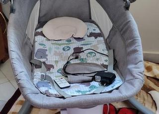 أرجوحة كهربائية للأطفال