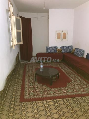 Studio bien situé à louer pour femme