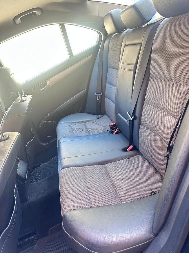 Mercedes  classe c200.