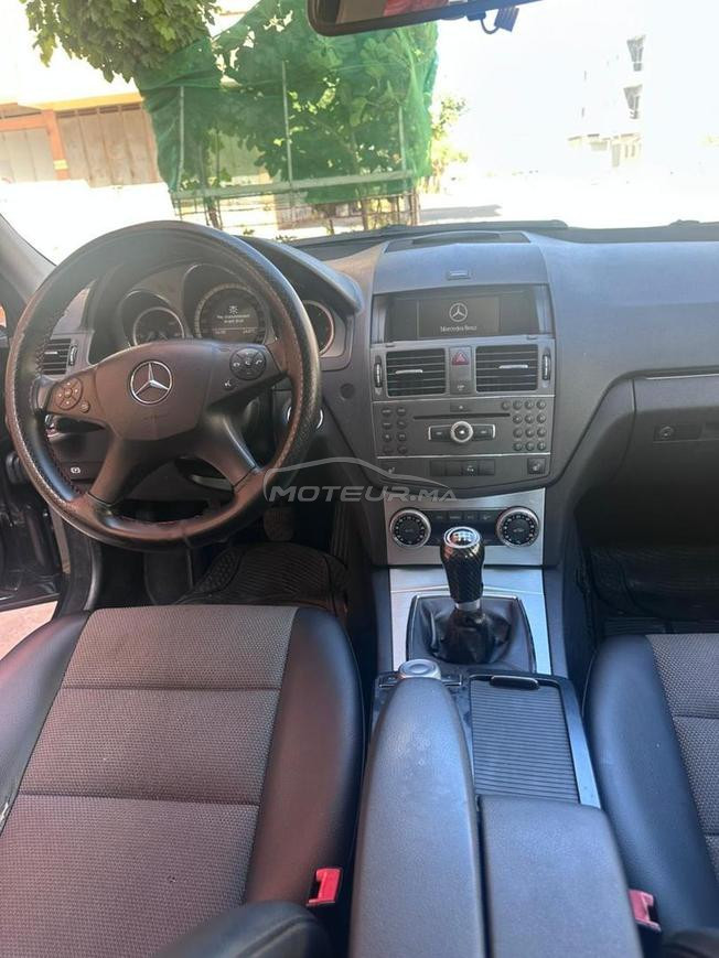 Mercedes  classe c200.