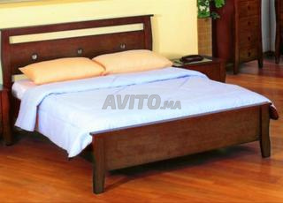 Lit bois massif et matelas 180x200