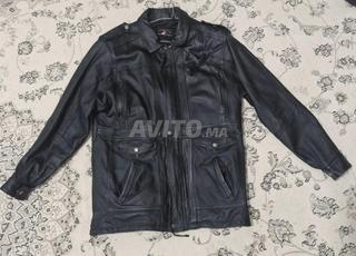 جاكيت جلد أسود للرجال