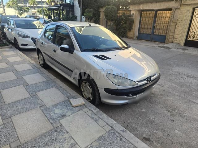 Peugeot 206 HDI رأس السوق