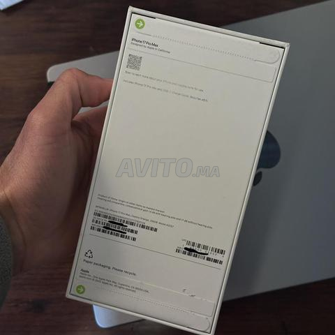 iPhone 17 Pro eSIM 256GB – couleur Orange - 2