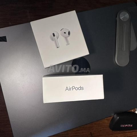 سماعات أبل الأصلية (موديل 4) جديدة تمامًا