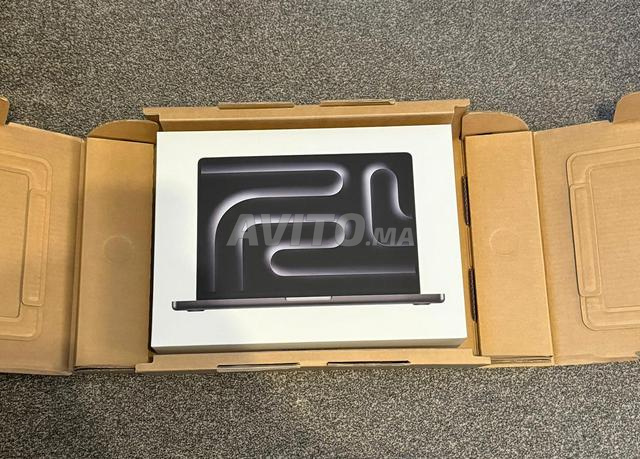 MacBook Pro 14 M4 Max • 36 GB RAM • 1 TB SSD