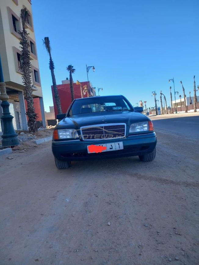 Mercedes-Benz 220 Diesel Manuelle 1995 à Laâyoune