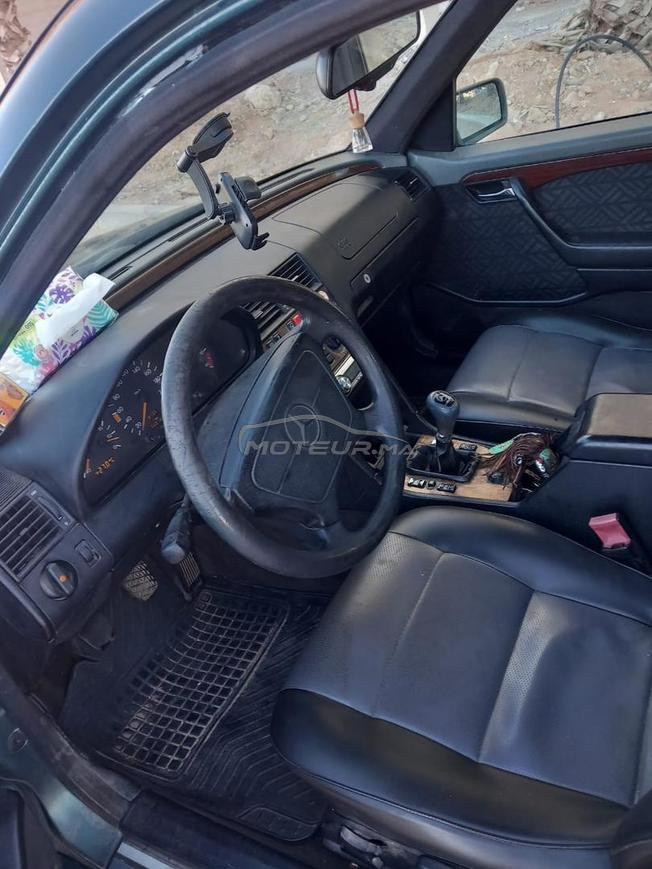 Mercedes-Benz 220 Diesel Manuelle 1995 à Laâyoune