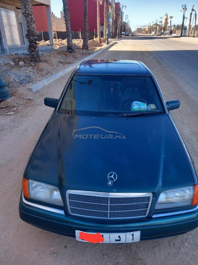 Mercedes-Benz 220 Diesel Manuelle 1995 à Laâyoune
