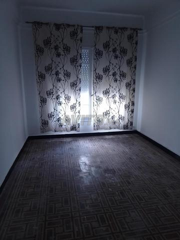 Appt place pétrie pres st tram ljoulane