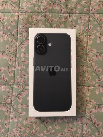 ايفون 17 عادي 256 جيجابايت أسود