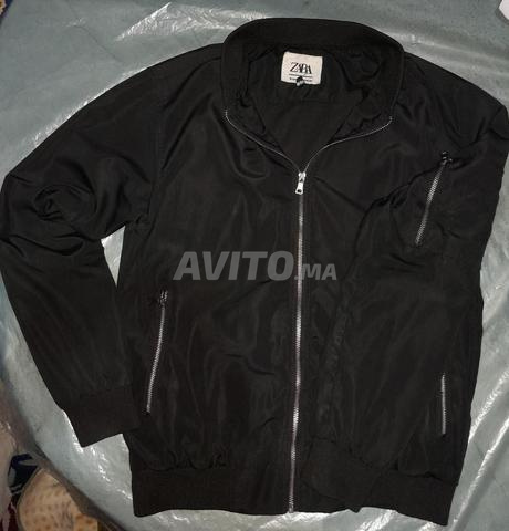 فيست بومبر أسود