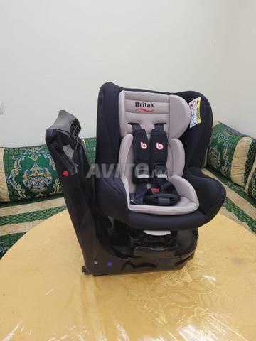 مقعد سيارة أيزوفكس ودوار