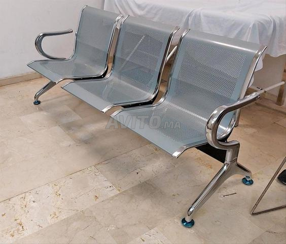 Banquettes solidité et facilité d’entretien.