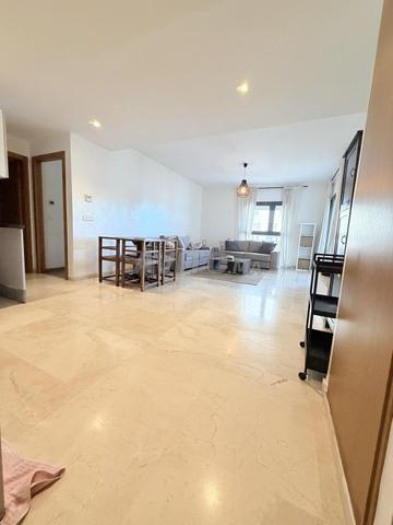 Grand studio à vendre 80 m² à Casablanca CFC