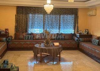 شقة جميلة جدا للبيع في Les Hopitaux