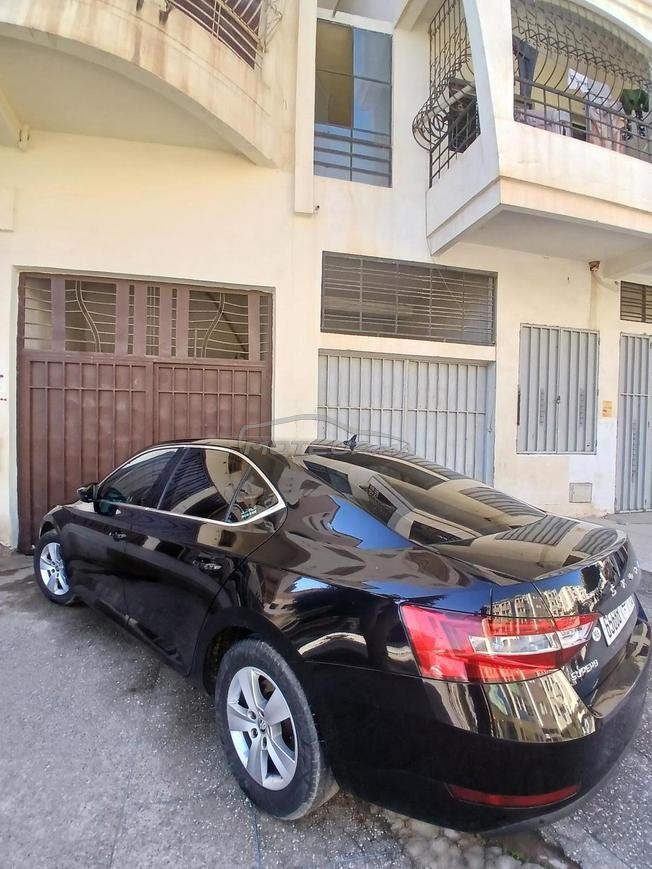 Skoda Superb Diesel Automatique 2023 à Fès